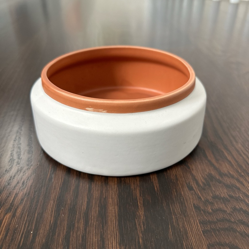 Handmade White/Tan Terracotta Plant Pot
(6.5” wide, 2” tall - no drainage hole)